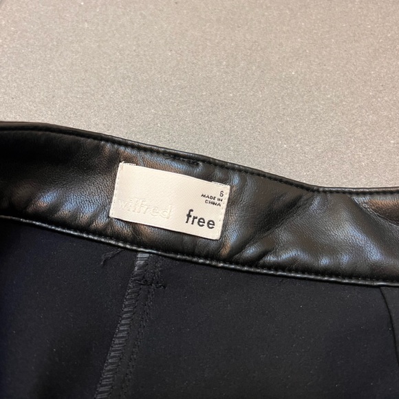 NWT Aritzia Wilfred Modern Cargo Pant in Size 6 - Picture 3 of 4